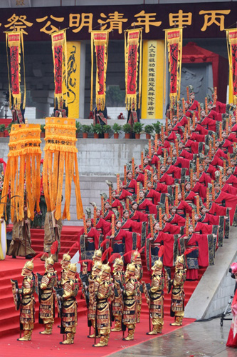 這是公祭典禮現(xiàn)場（4月4日攝）。