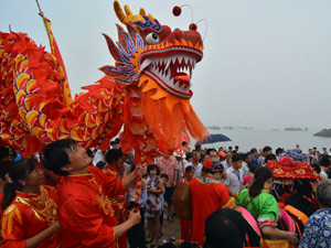 300山東日照：漁民祭海祈福1.jpg